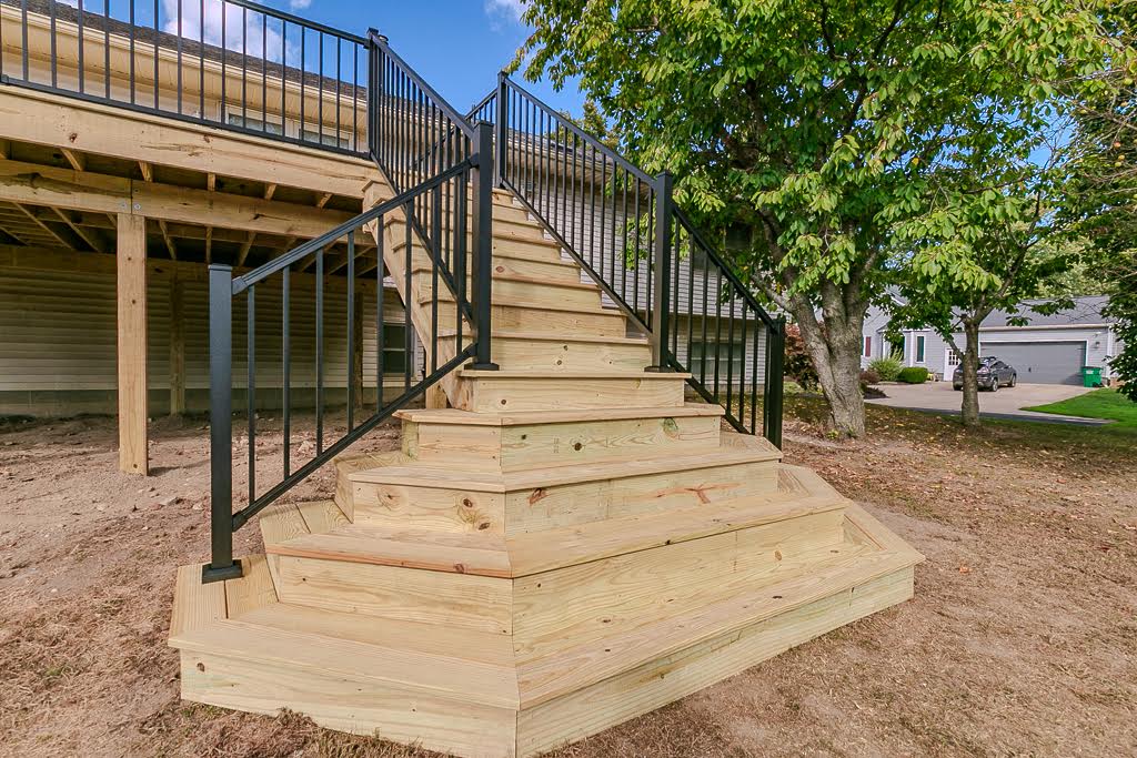 Wood Deck Builder in Lake County Ohio